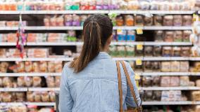 woman grocery shop back